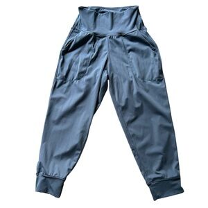 Oalka Gray Capri Length Jogger Pants size XS